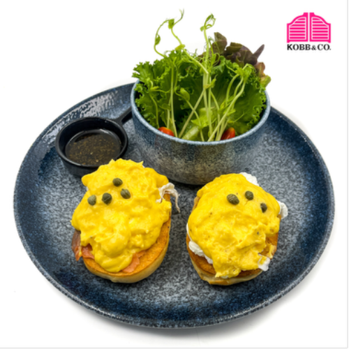Eggs Royal Smoked Salmon  (เอก เบเนดิกซ์ สโมคแซลม่อน)
