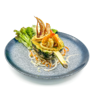 ข้าวผัดอบสับปะรด (Pinapple Fried Rice)