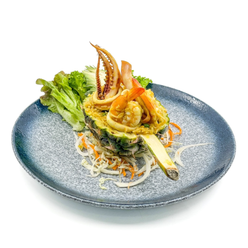 ข้าวผัดอบสับปะรด (Pinapple Fried Rice)