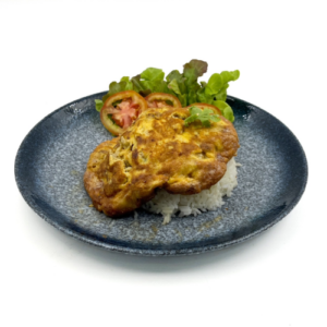 ไข่เจียวหมูสับราดข้าว เล็ก (Thai Omelette Pork Meal Set)