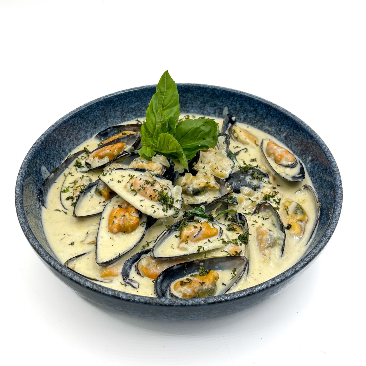 Mussels in Cream White Wine Sauce หอยแมลงภู่ในซอสครีมไวน์ขาว