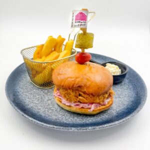 Pulled Pork Burger (พูพอก  เบอร์เกอร์)