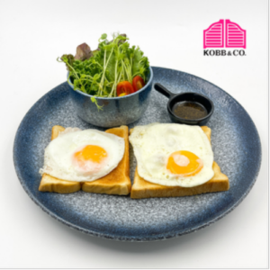 Eggs on Toast (เอกออนโทส)