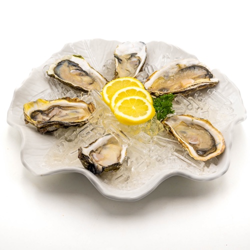 Oysters 6 Half Dozen Natural หอยนางรมธรรมชาติ 6 ตัว